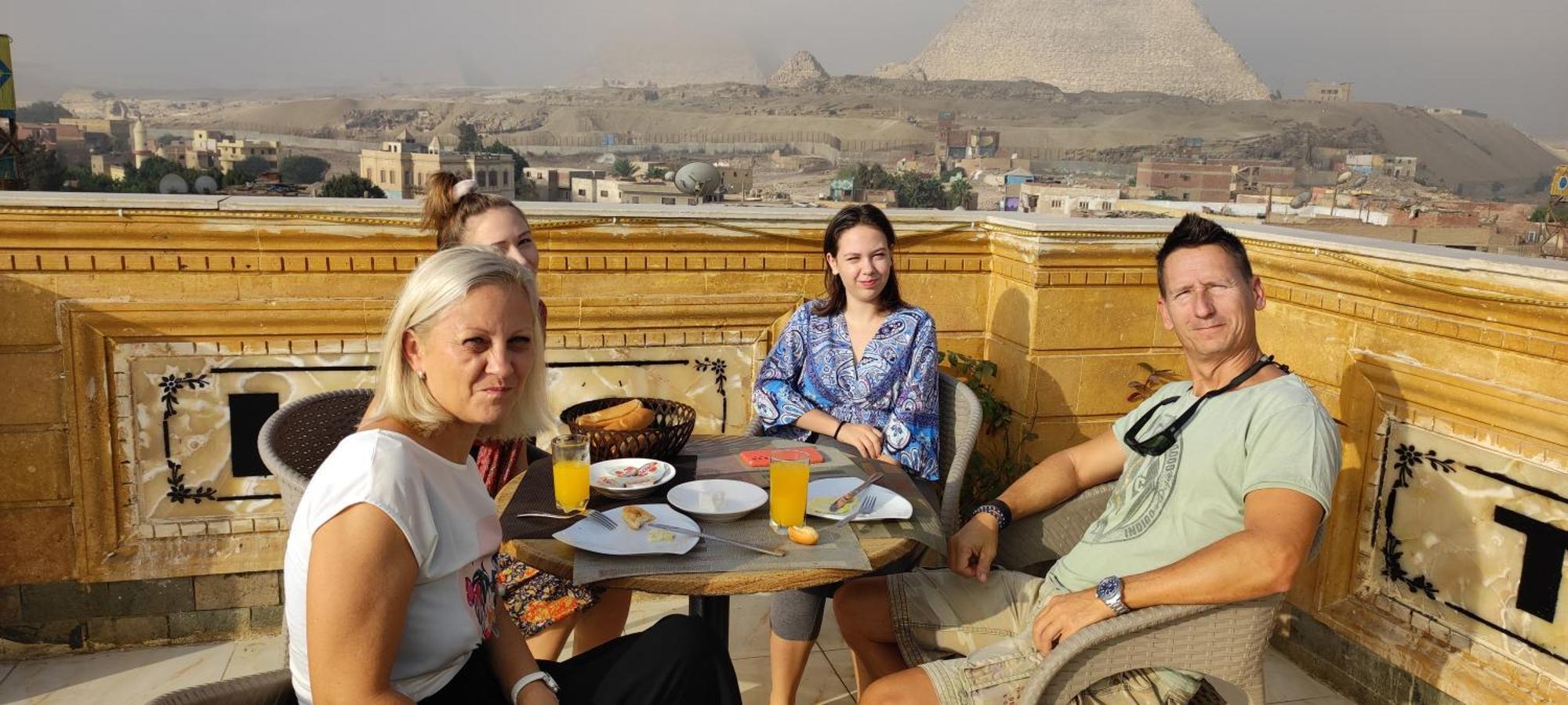 Pyramids Kingdom - Guest House Kafret el-Gabal Exterior foto